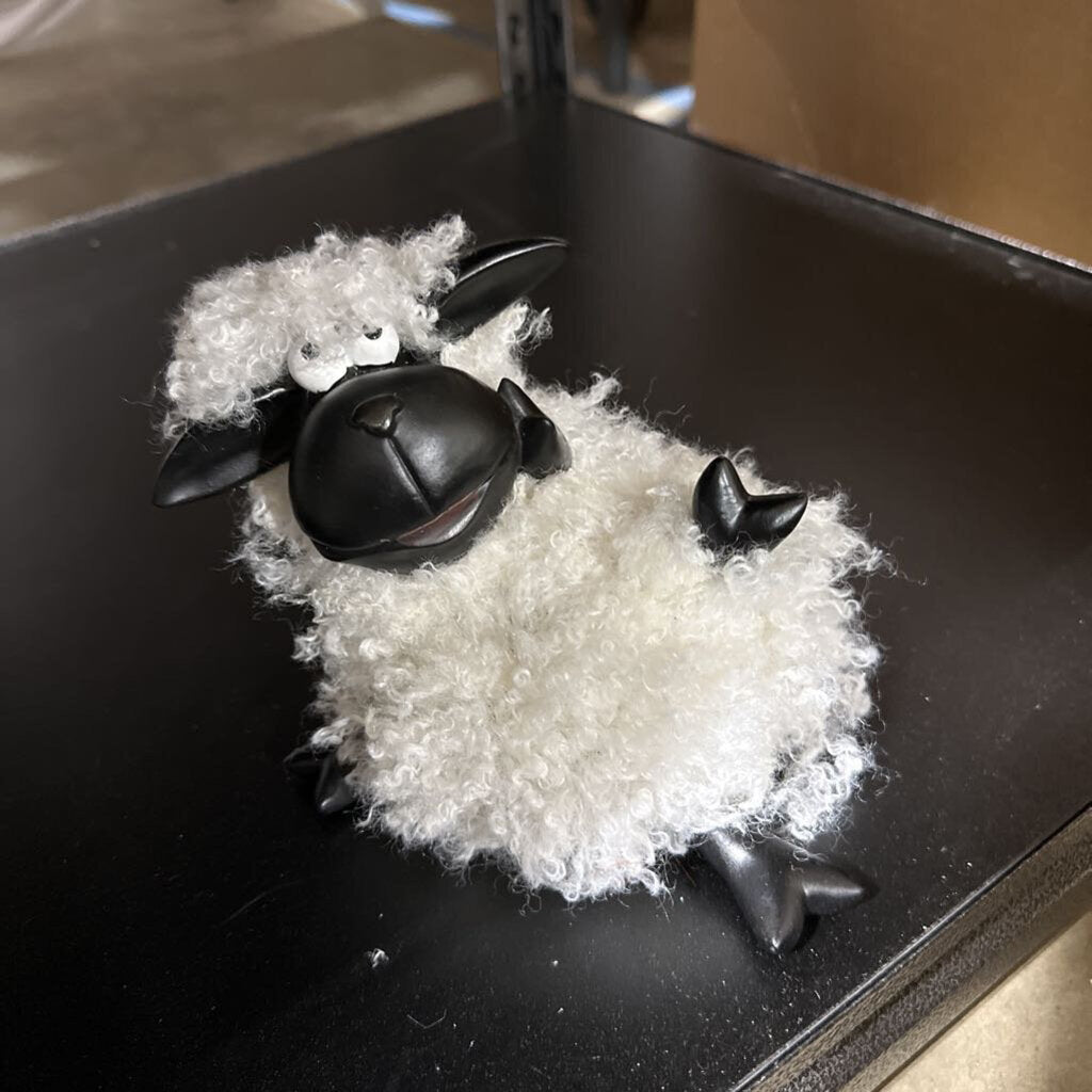 5918 7" Black Face Sheep