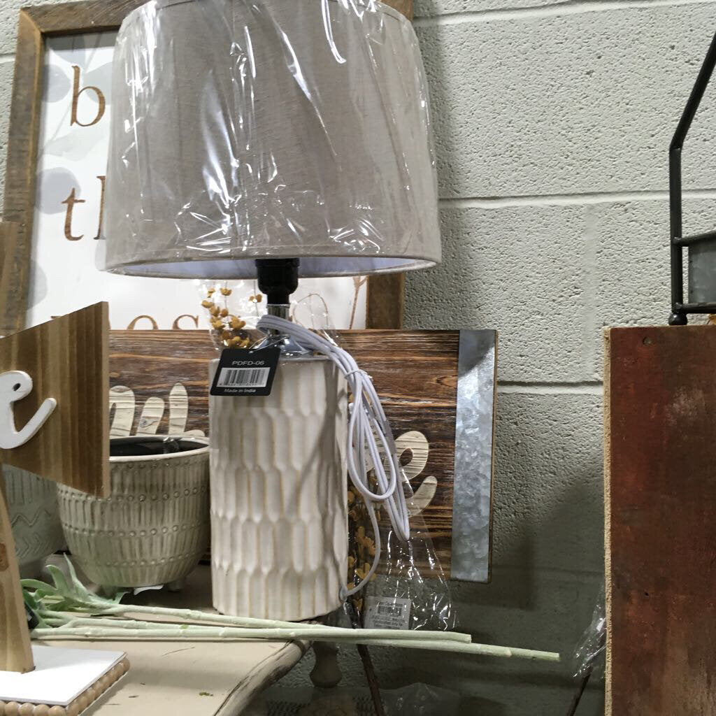 PDFD-06 TALL RIPPLE LAMP 657