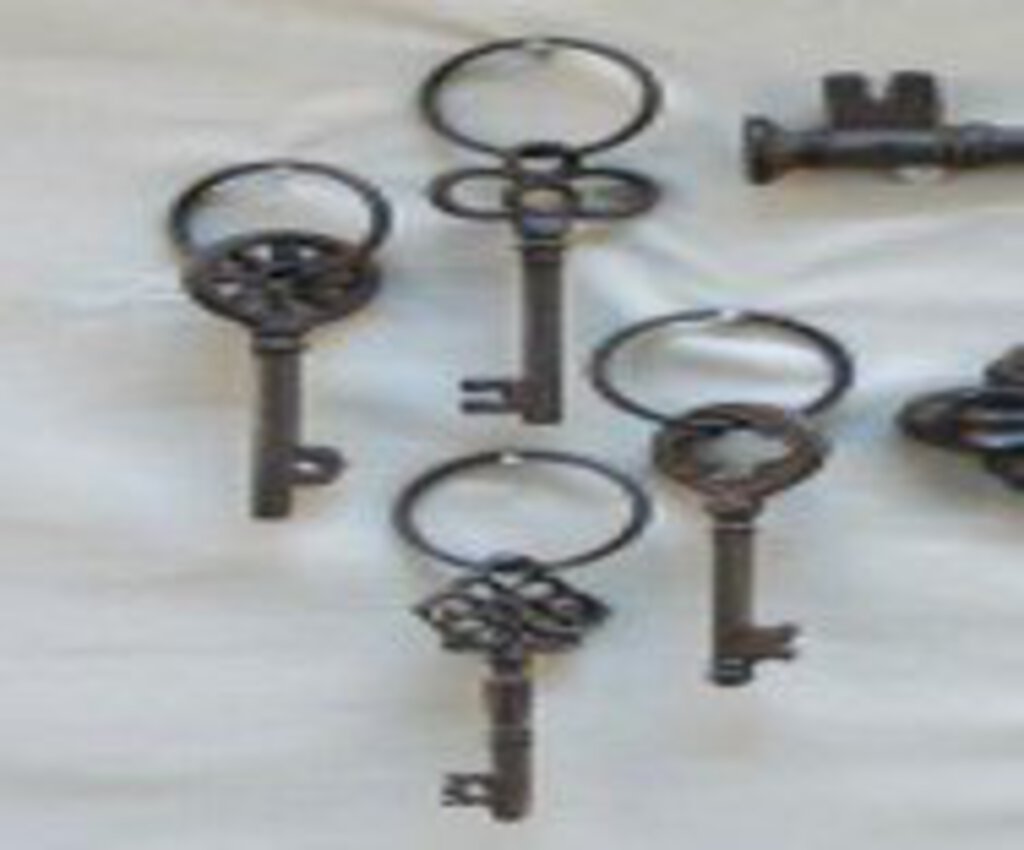 Cast Iron Single Key on Ring, 4 Assorted 30444