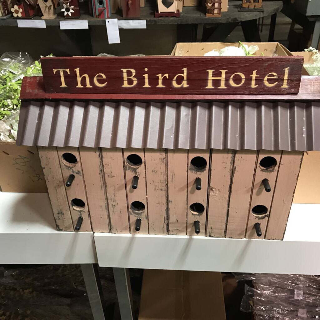 HT18001 C 21"X7"X14"Birdhouse