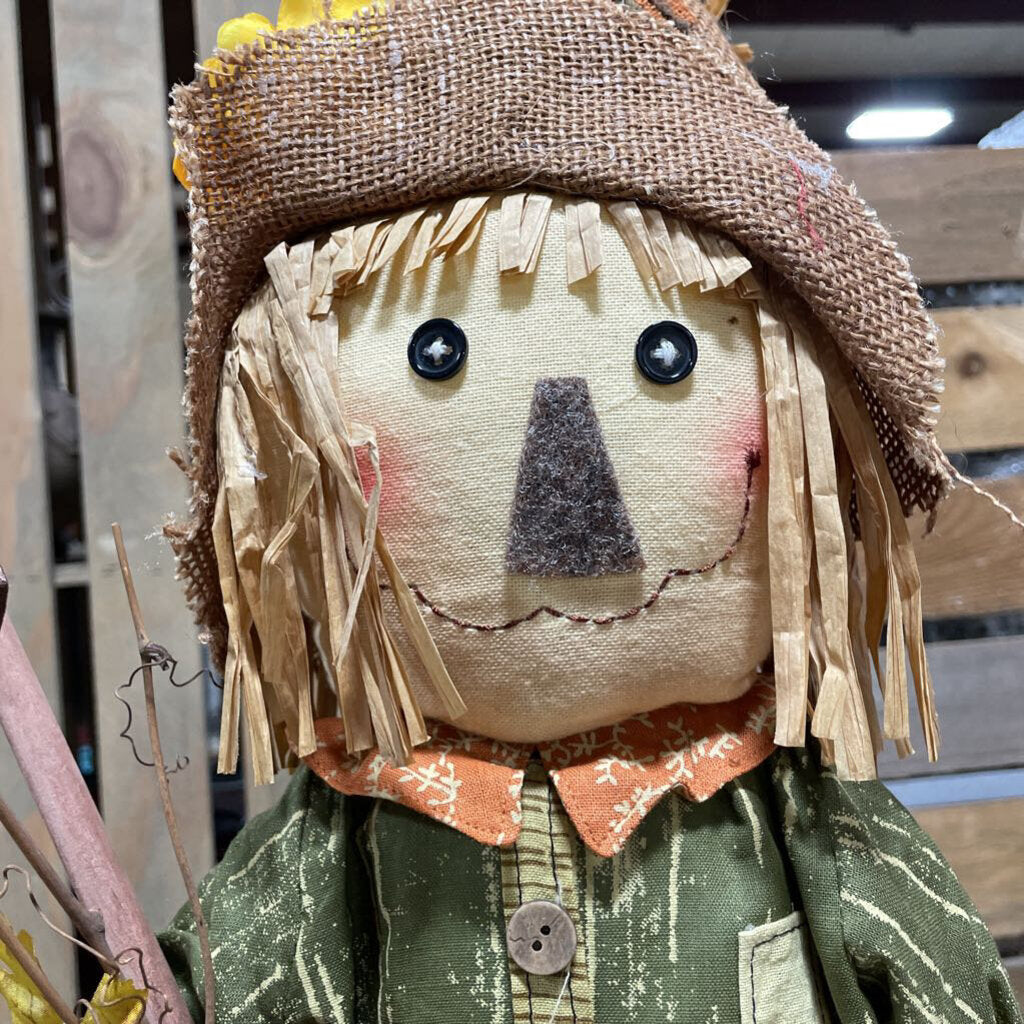 ST210319A 26"Scarecrow