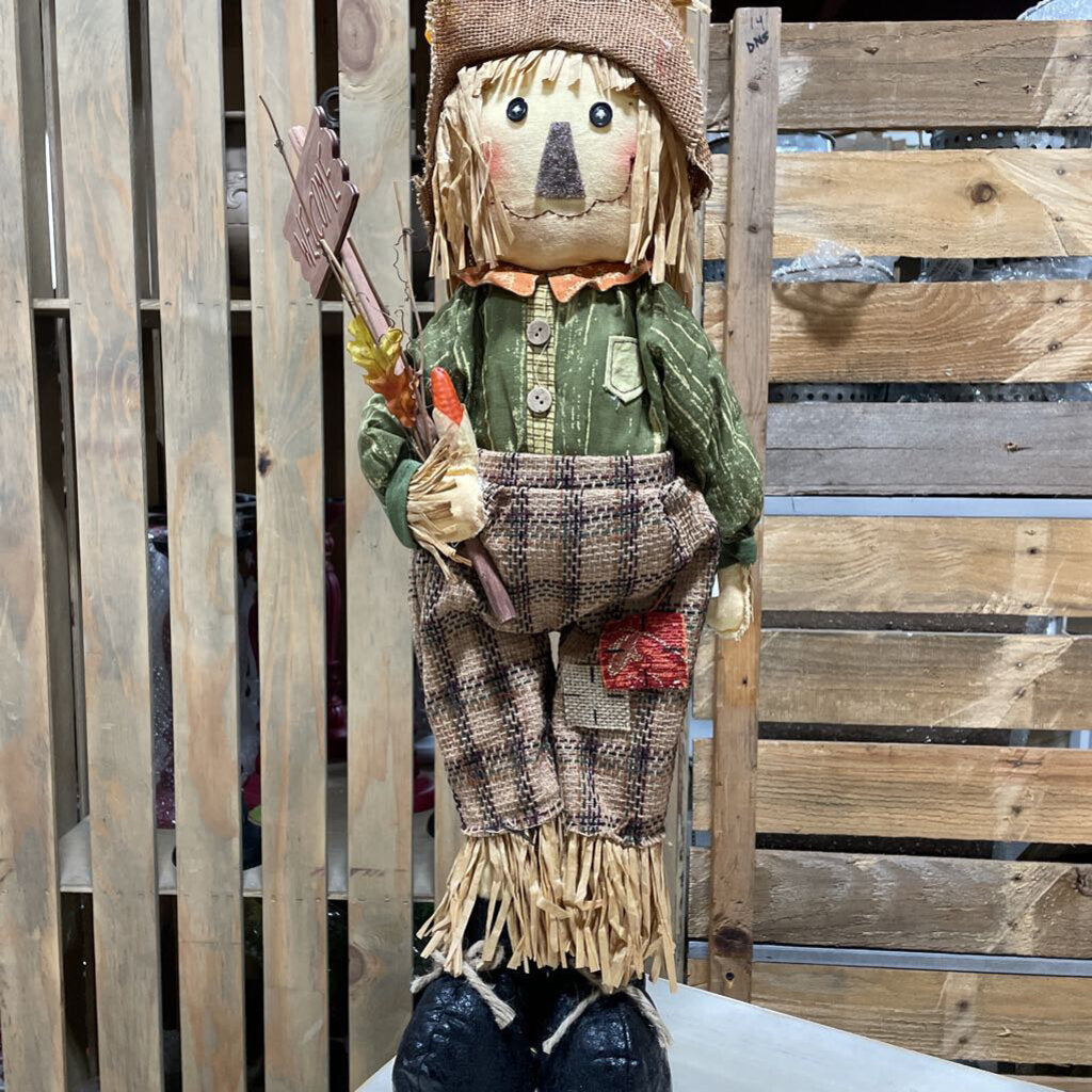 ST210319A 26"Scarecrow