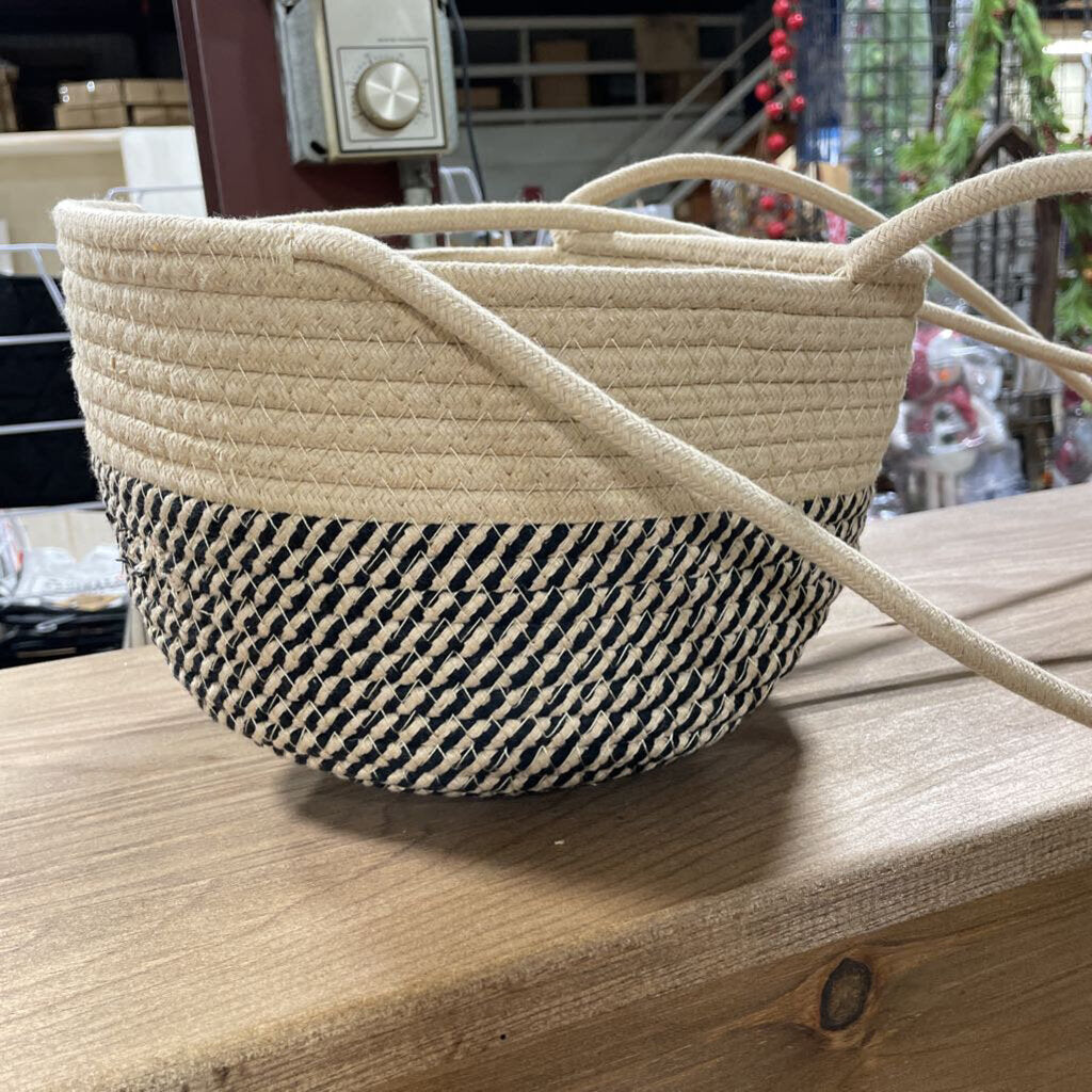 BAQ34210 30" Woven Hanging Planter