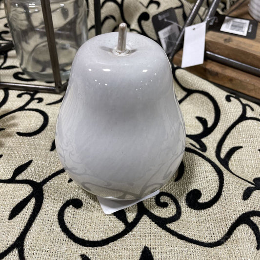 HXDC-015 4" WHITE CERAMIC PEAR 657