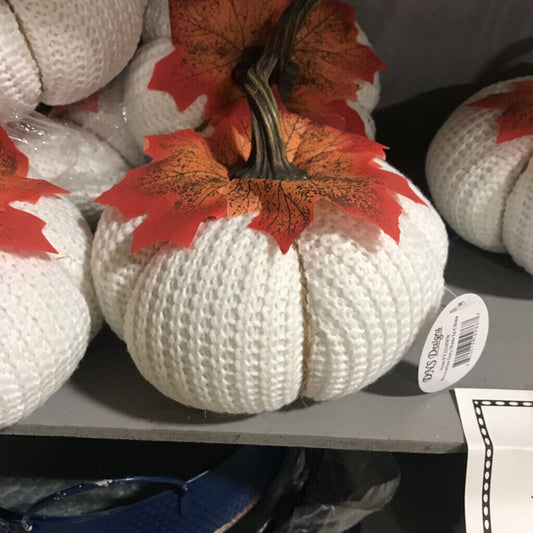 FY2210MW WHITE KNIT PUMPKIN - SMALL