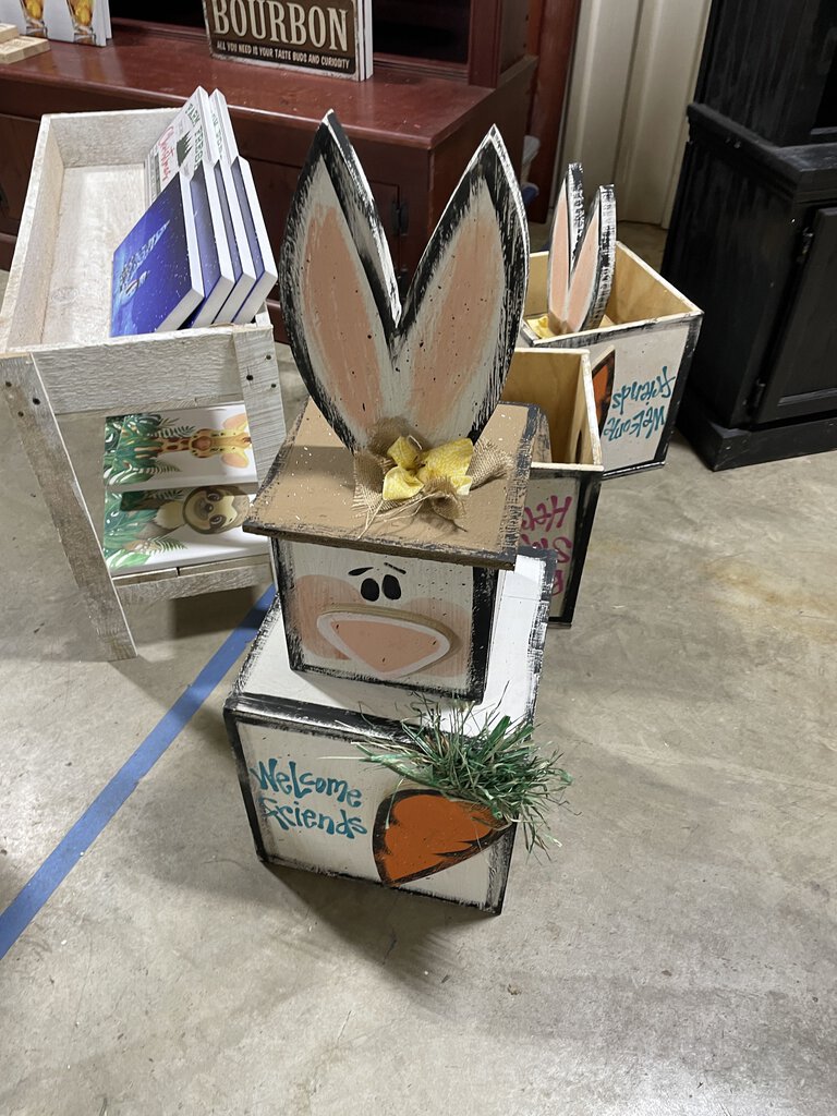 161 Bunny Box Set w/Carrot