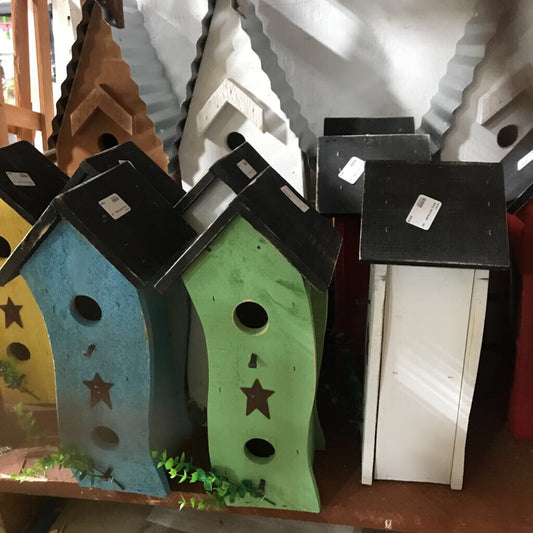 wavy bird house wc