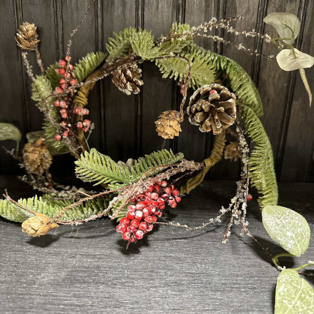 R4-203 4.5" Red Berry, Pinecones Candle Ring